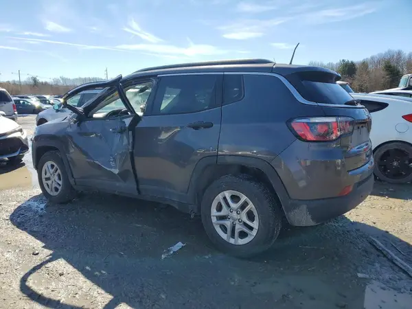 3C4NJCABXKT699714 2019 JEEP COMPASS - Image 2