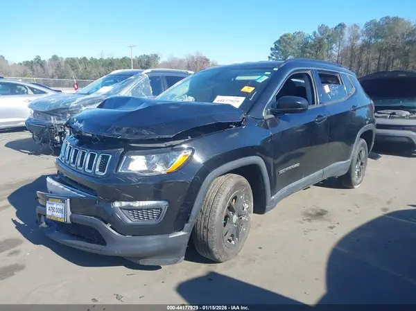 3C4NJCABXKT793785 2019 JEEP COMPASS - Image 2