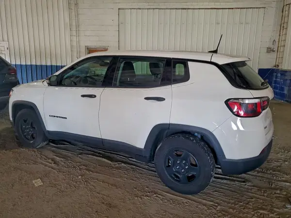 3C4NJCABXLT118200 2020 JEEP COMPASS - Image 2