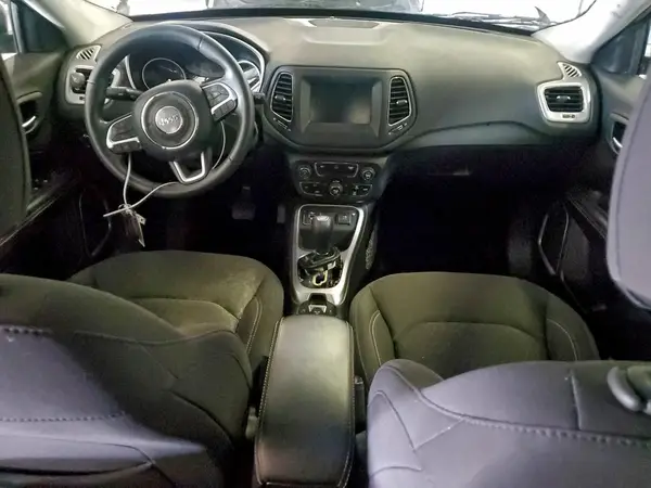 3C4NJCABXLT118200 2020 JEEP COMPASS - Image 8