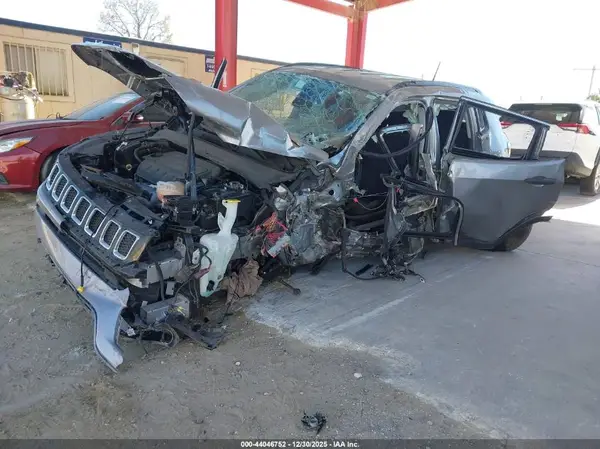 3C4NJCABXLT124885 2020 JEEP COMPASS - Image 2