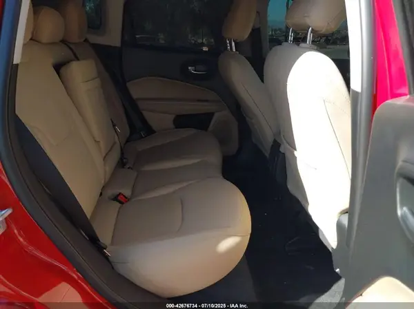 3C4NJCABXLT144330 2020 JEEP COMPASS - Image 8