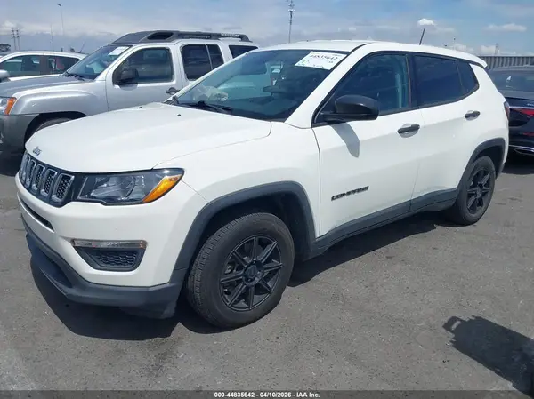 3C4NJCABXLT169308 2020 JEEP COMPASS - Image 2