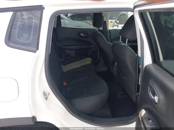 3C4NJCABXLT169308 2020 JEEP COMPASS - Image 8