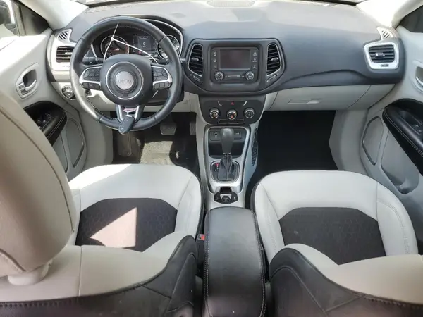 3C4NJCBB0HT611440 2017 JEEP COMPASS - Image 8