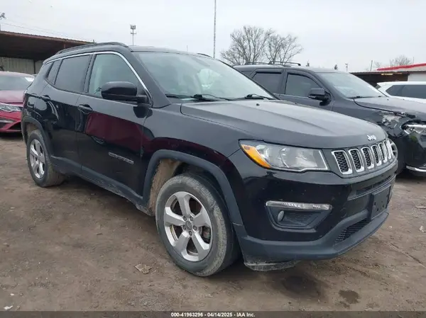 3C4NJCBB0HT652764 2017 JEEP COMPASS - Image 1