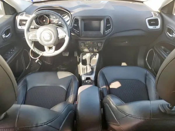 3C4NJCBB0HT652778 2017 JEEP COMPASS - Image 8