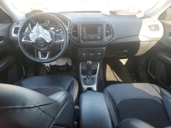 3C4NJCBB0JT105709 2018 JEEP COMPASS - Image 8