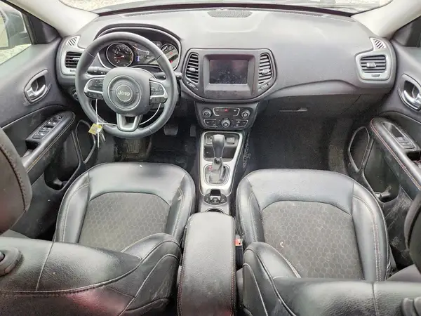 3C4NJCBB0JT137477 2018 JEEP COMPASS - Image 8