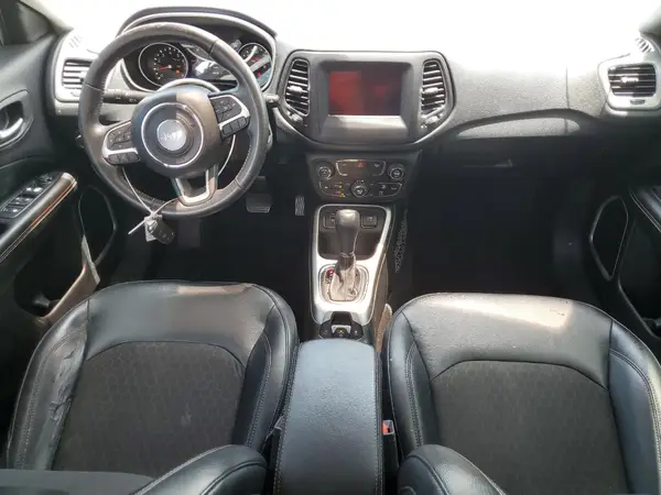 3C4NJCBB0JT137575 2018 JEEP COMPASS - Image 8