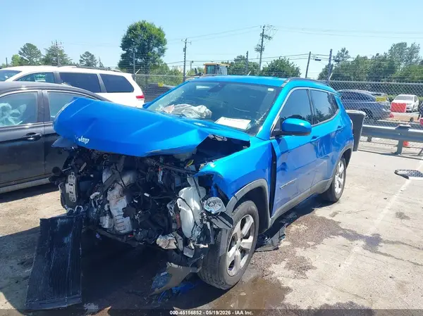 3C4NJCBB0JT137673 2018 JEEP COMPASS - Image 2