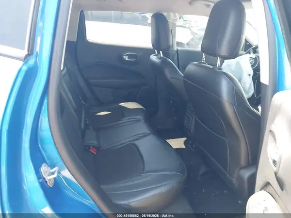 3C4NJCBB0JT137673 2018 JEEP COMPASS - Image 8