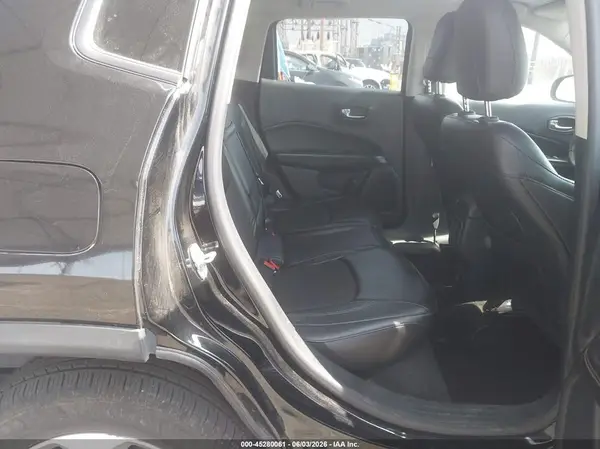 3C4NJCBB0JT165540 2018 JEEP COMPASS - Image 8