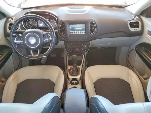 3C4NJCBB0JT166249 2018 JEEP COMPASS - Image 8