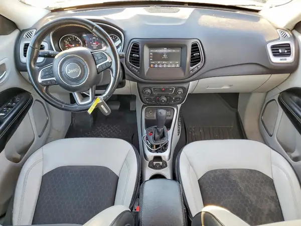 3C4NJCBB0JT181821 2018 JEEP COMPASS - Image 8