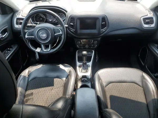 3C4NJCBB0JT186694 2018 JEEP COMPASS - Image 8