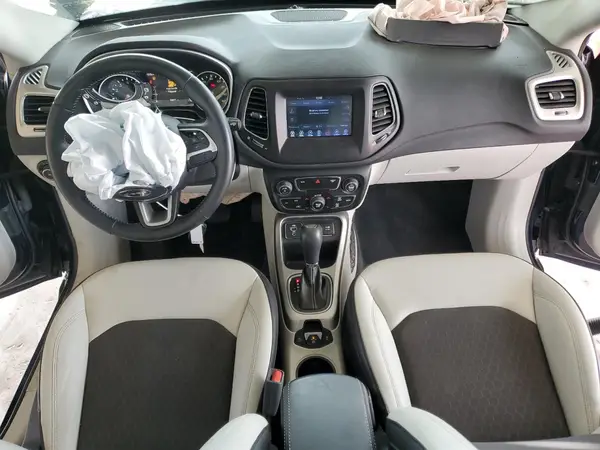 3C4NJCBB0JT227342 2018 JEEP COMPASS - Image 8