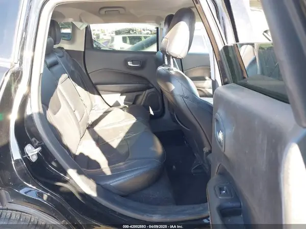 3C4NJCBB0JT233741 2018 JEEP COMPASS - Image 8