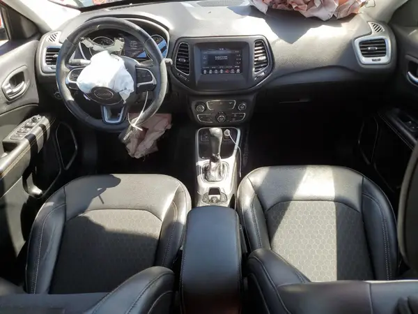 3C4NJCBB0JT240513 2018 JEEP COMPASS - Image 8