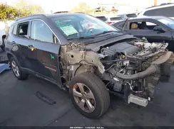 3C4NJCBB0JT266612 2018 JEEP COMPASS