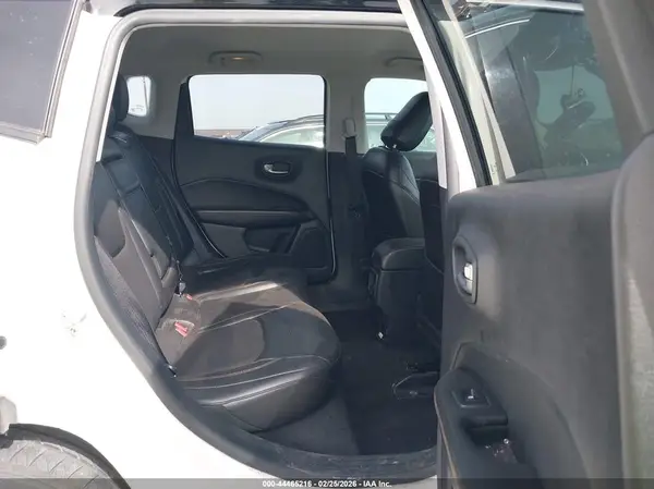 3C4NJCBB0JT271986 2018 JEEP COMPASS - Image 8