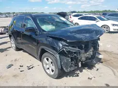 3C4NJCBB0JT272524 2018 JEEP COMPASS