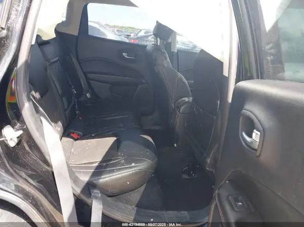 3C4NJCBB0JT272524 2018 JEEP COMPASS - Image 8