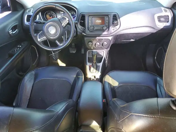 3C4NJCBB0JT272667 2018 JEEP COMPASS - Image 8