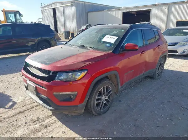 3C4NJCBB0JT286777 2018 JEEP COMPASS - Image 2