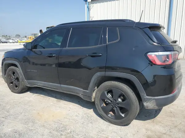 3C4NJCBB0JT304937 2018 JEEP COMPASS - Image 2