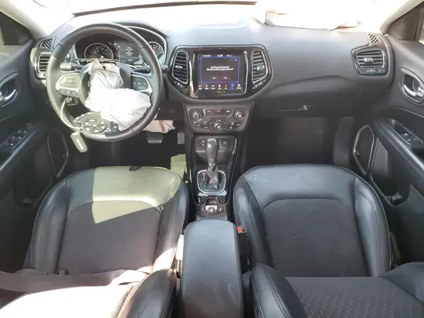 3C4NJCBB0JT304937 2018 JEEP COMPASS - Image 8