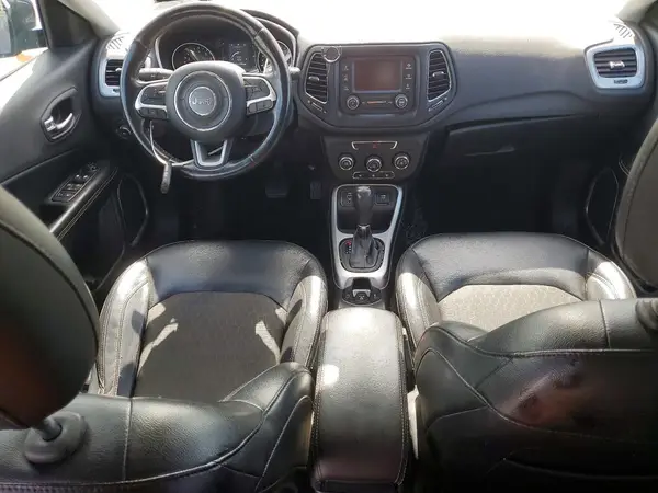 3C4NJCBB0JT308874 2018 JEEP COMPASS - Image 8