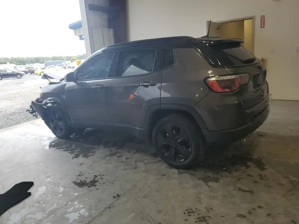 3C4NJCBB0JT326940 2018 JEEP COMPASS - Image 2