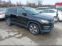 3C4NJCBB0JT335329 2018 JEEP COMPASS