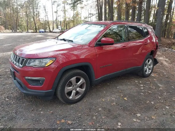 3C4NJCBB0JT339476 2018 JEEP COMPASS - Image 2