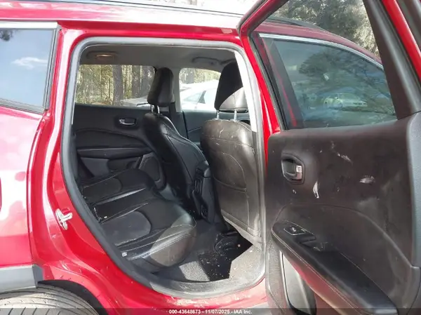 3C4NJCBB0JT339476 2018 JEEP COMPASS - Image 8