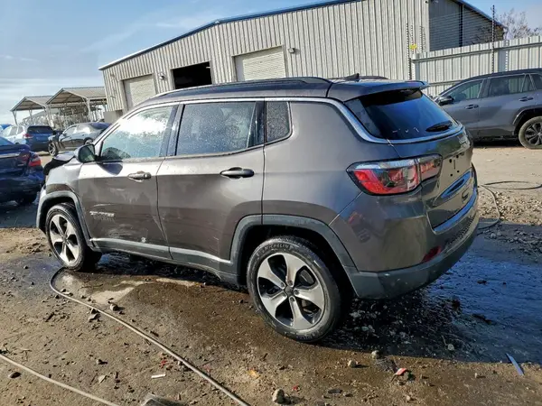 3C4NJCBB0JT344239 2018 JEEP COMPASS - Image 2