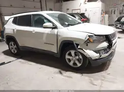 3C4NJCBB0JT356195 2018 JEEP COMPASS