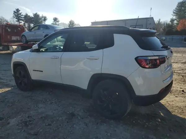 3C4NJCBB0JT409560 2018 JEEP COMPASS - Image 2