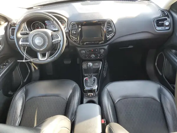 3C4NJCBB0JT409560 2018 JEEP COMPASS - Image 8