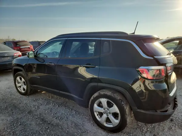 3C4NJCBB0JT411003 2018 JEEP COMPASS - Image 2