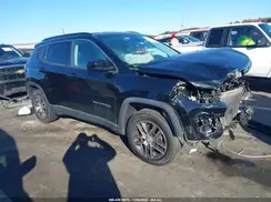 3C4NJCBB0JT420459 2018 JEEP COMPASS
