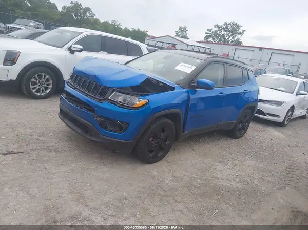 3C4NJCBB0JT438590 2018 JEEP COMPASS - Image 2