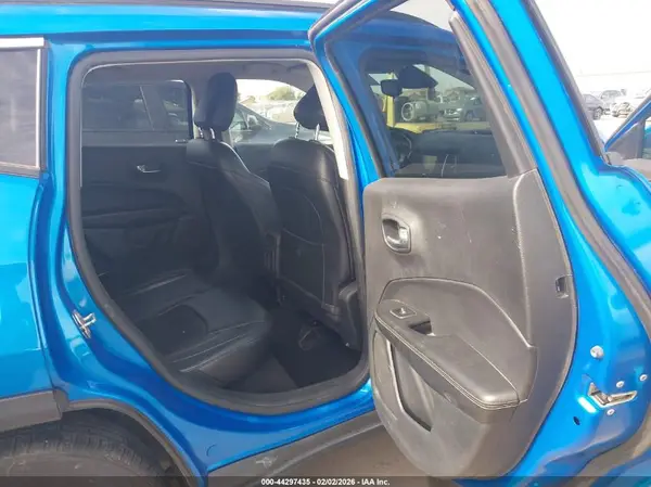 3C4NJCBB0JT461643 2018 JEEP COMPASS - Image 8