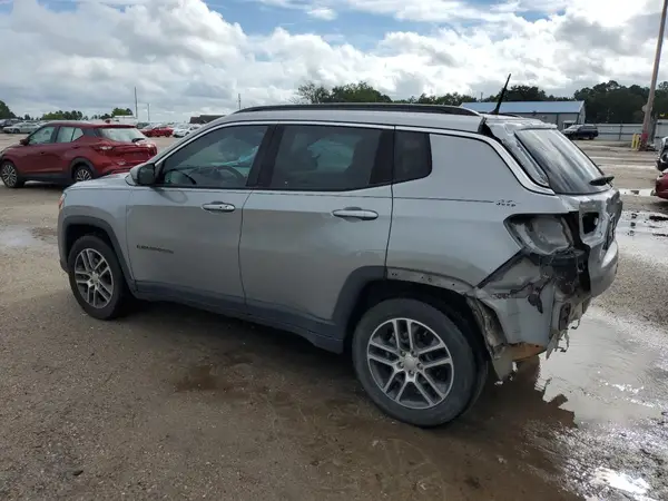 3C4NJCBB0JT462386 2018 JEEP COMPASS - Image 2