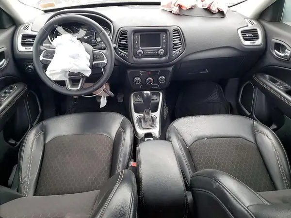 3C4NJCBB0JT469046 2018 JEEP COMPASS - Image 8