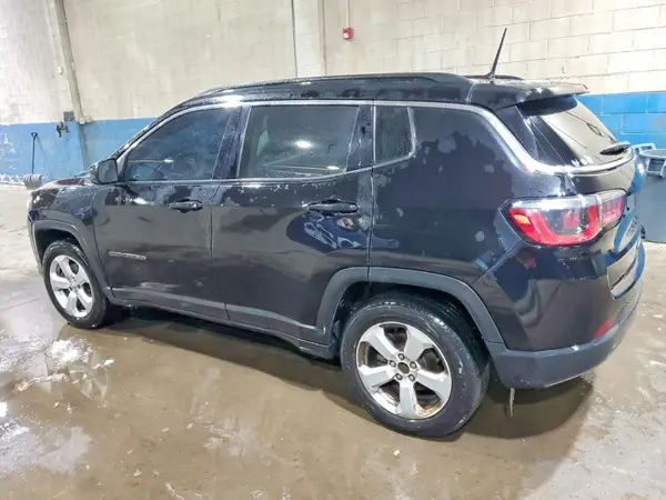 3C4NJCBB0JT469273 2018 JEEP COMPASS - Image 2