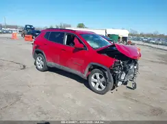 3C4NJCBB0JT471301 2018 JEEP COMPASS