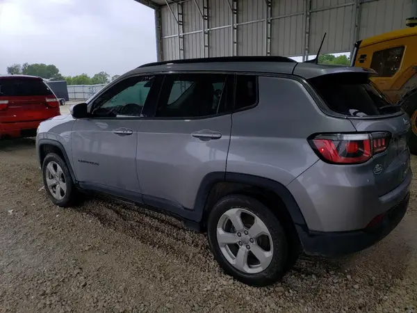 3C4NJCBB0JT471413 2018 JEEP COMPASS - Image 2