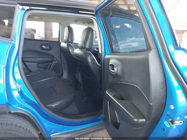 3C4NJCBB0JT471573 2018 JEEP COMPASS - Image 8